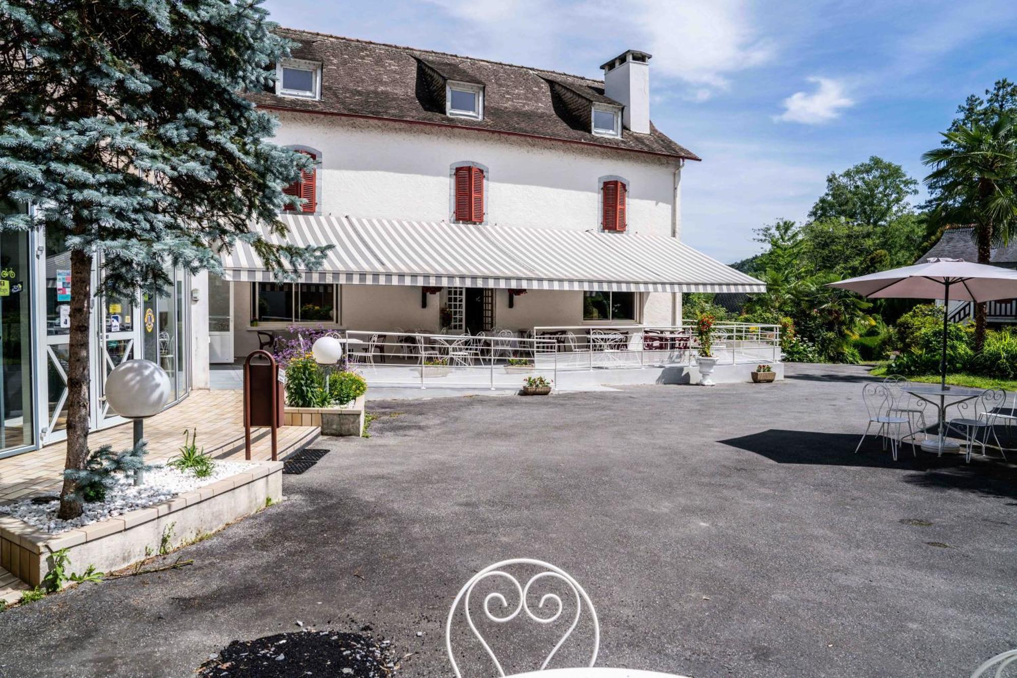 ホテル Logis Le Vieux Logis Lestelle-Bétharram エクステリア 写真